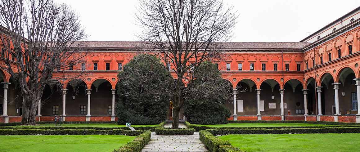 Studenti in biblioteca